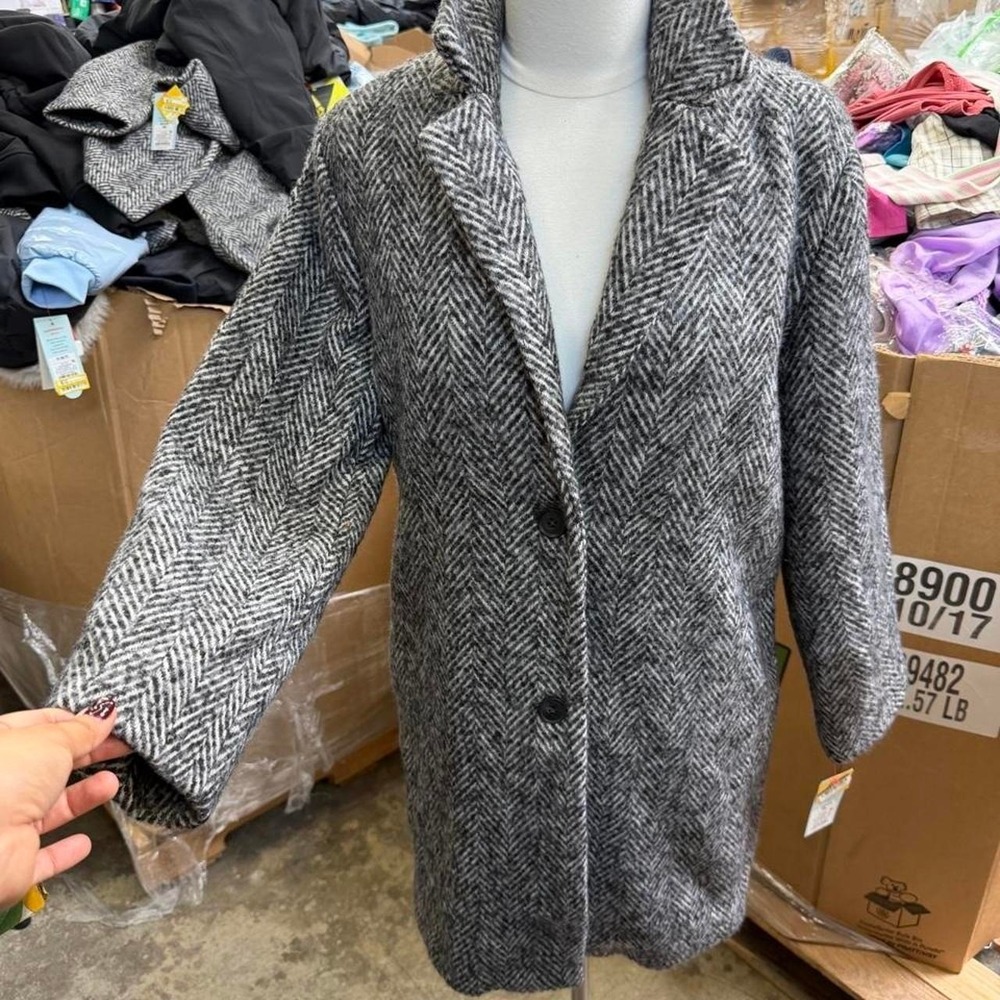 Cat & Jack Girls Herringbone Coat Size XL 🖤🤍